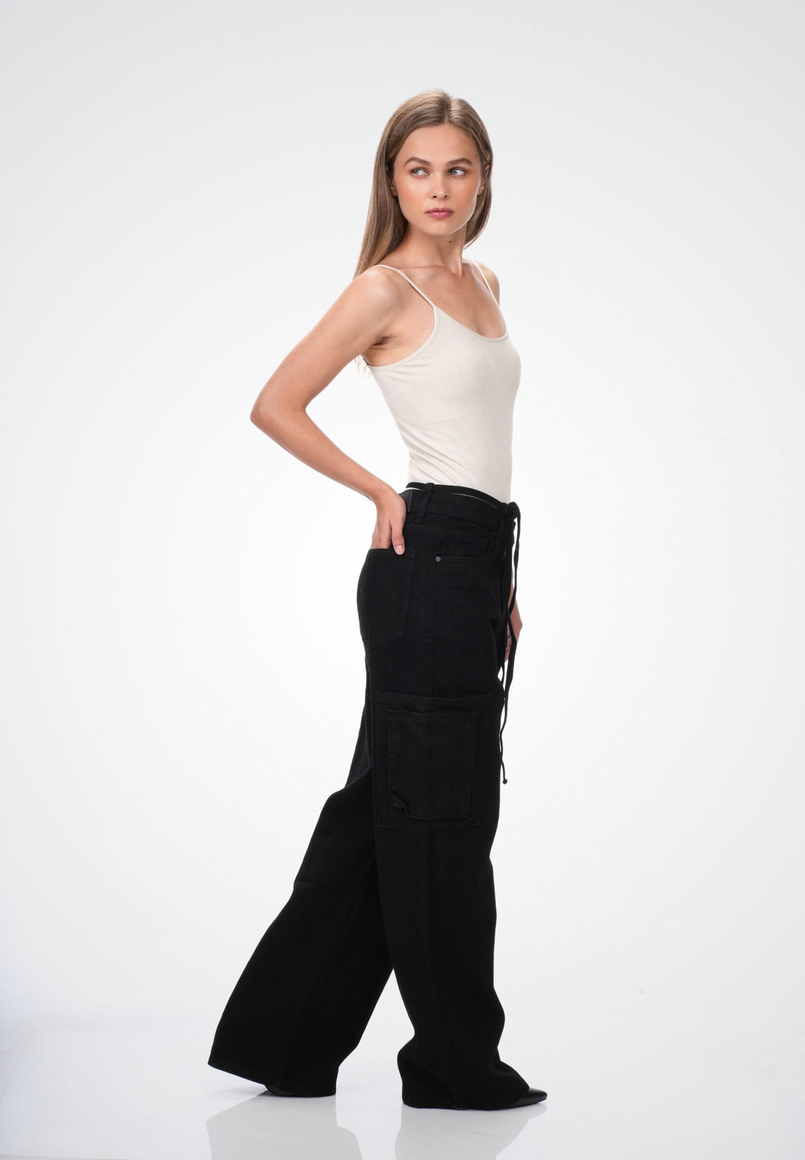 MID-RISE BAGGY CARGO JEANS - Image 4