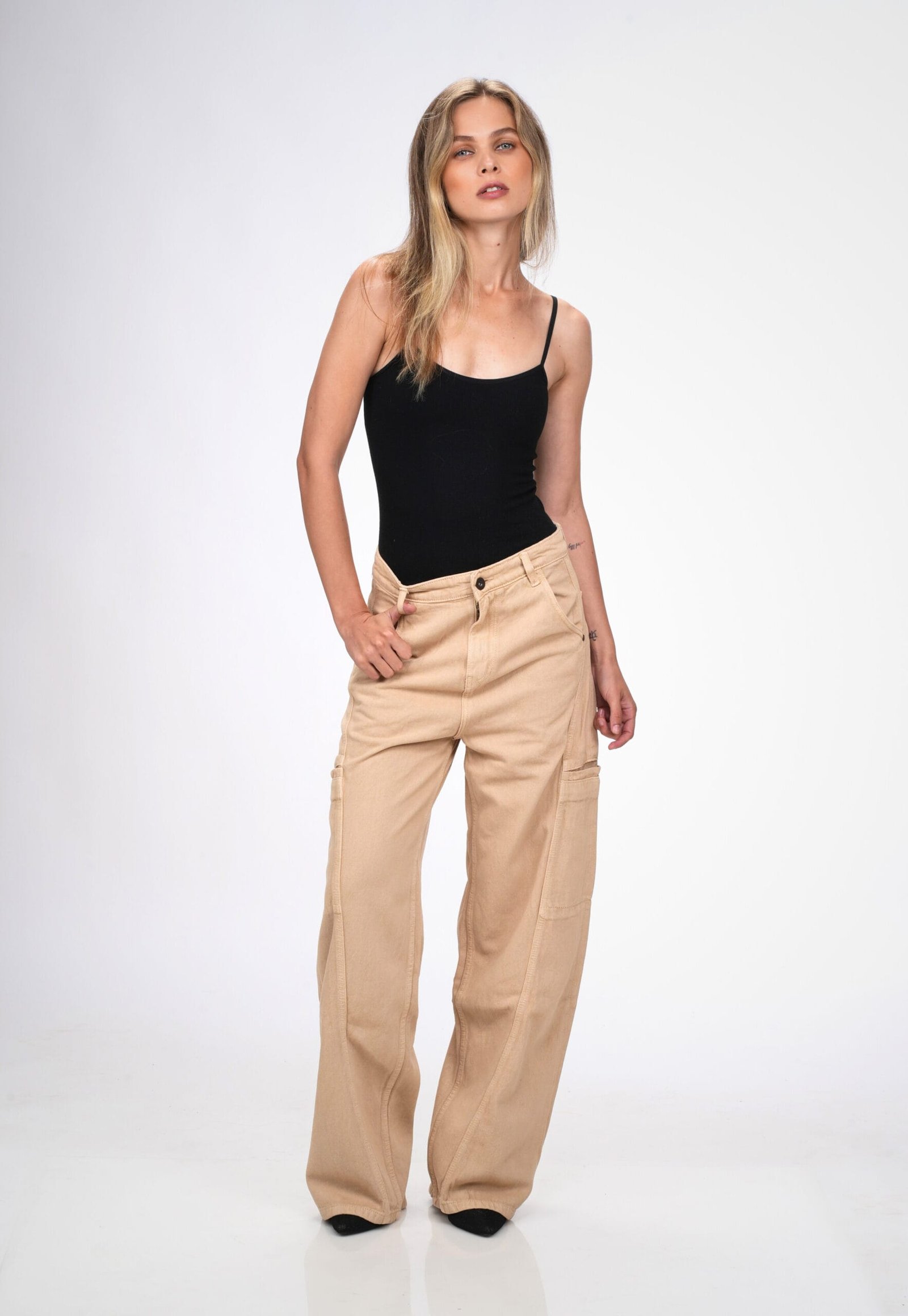 BEIGE MID RISE BAGGY FIT UTILITY JEANS