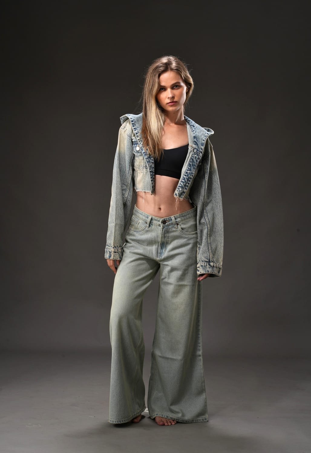 MID BLUE VINTAGE MID RISE BAGGY FIT JEANS - Image 2