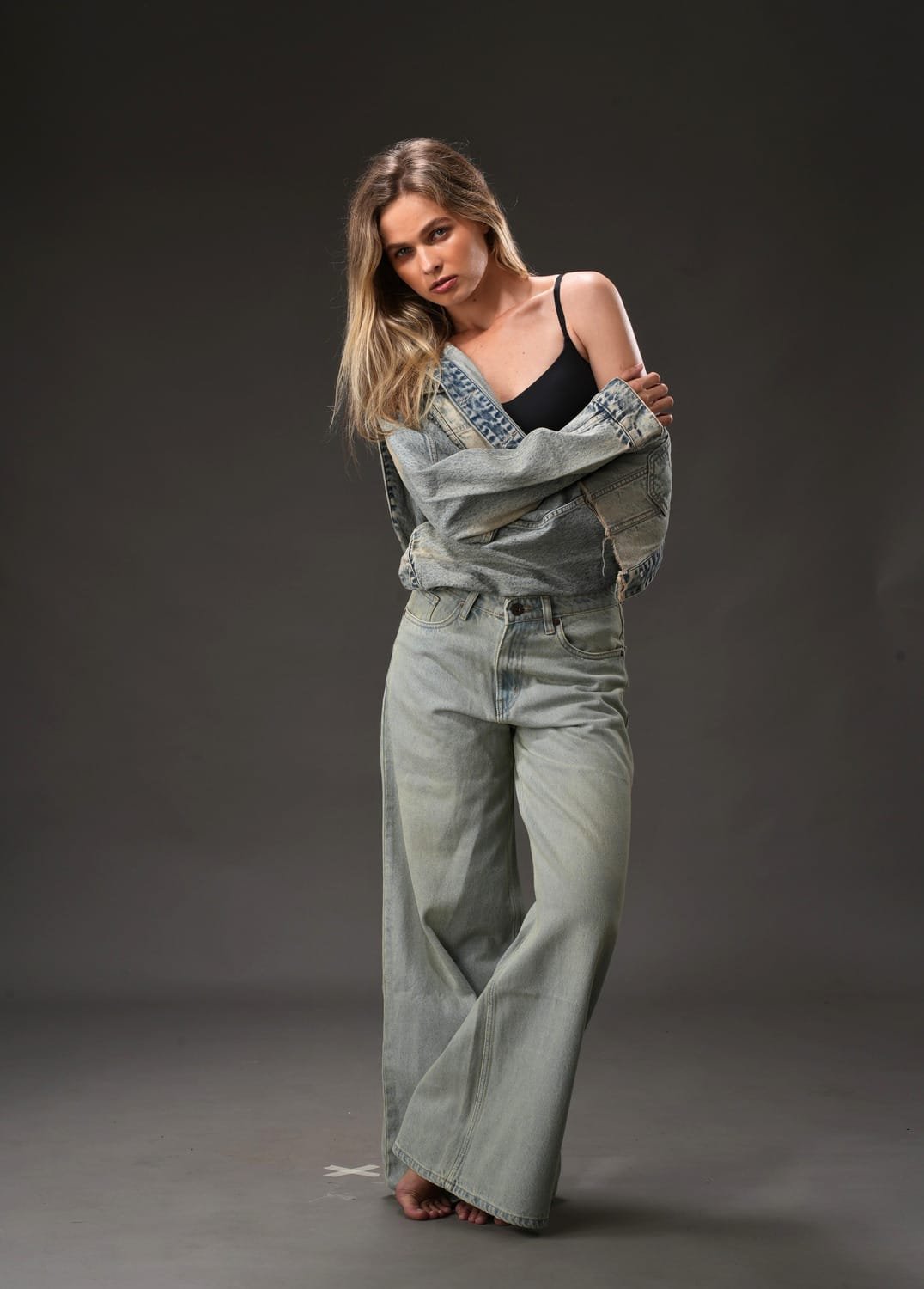 MID BLUE VINTAGE MID RISE BAGGY FIT JEANS - Image 4